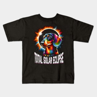 Sunlit Dachshund Eclipse: Fashionable Tee for Dachshund Lovers and Eclipses Kids T-Shirt